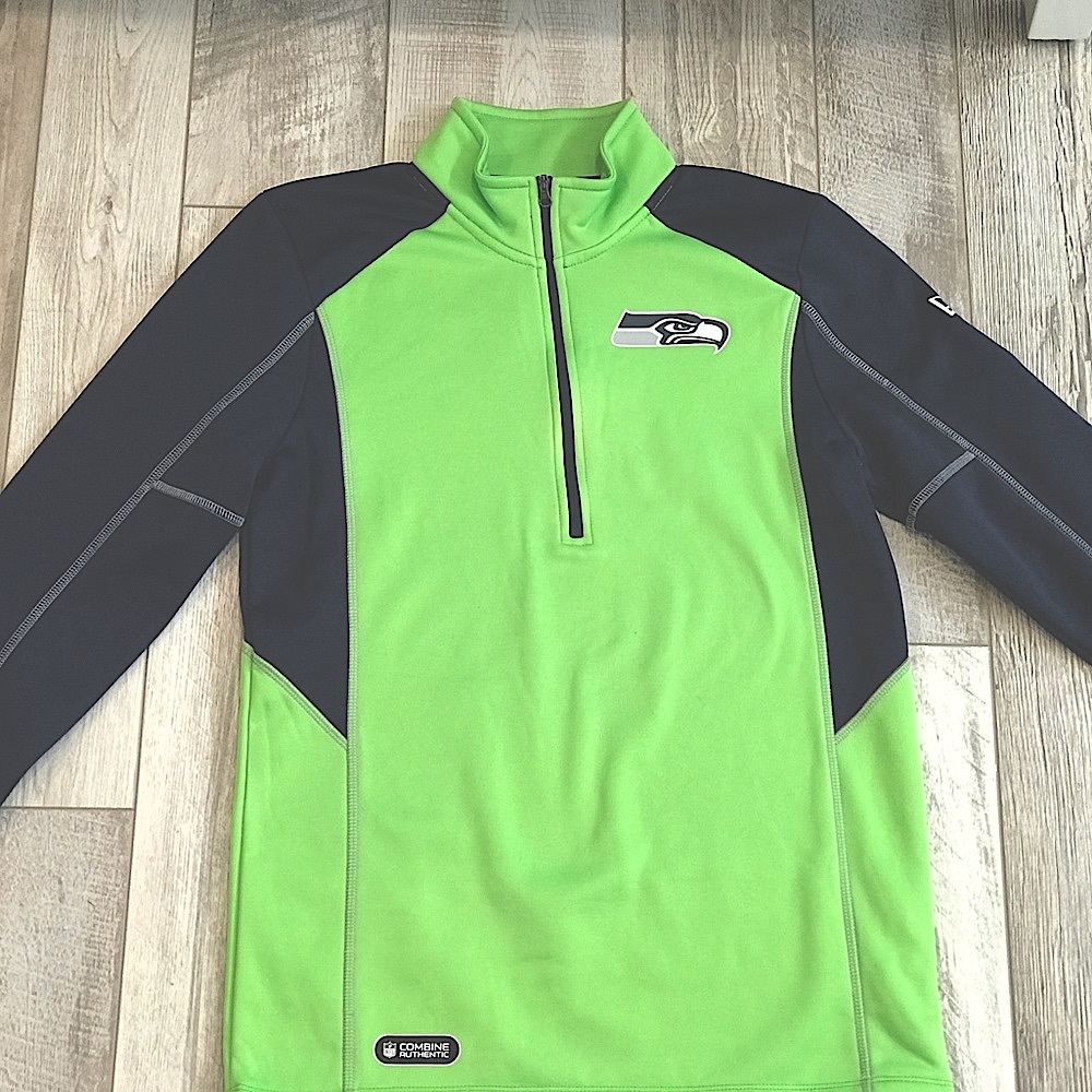 Seahawks Women’s Sweater New Era Pullover Zip Small New with Tags NFL Official